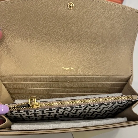 New With Tags Moncrief London Tan Leather wallet - Picture 5 of 10